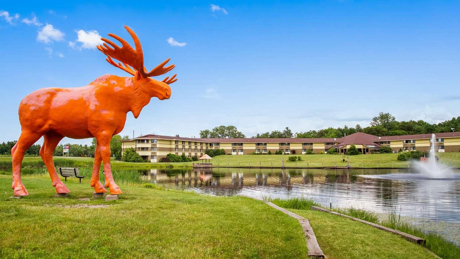 Surestay Plus Hotel By Best Western Black River Falls Extérieur photo