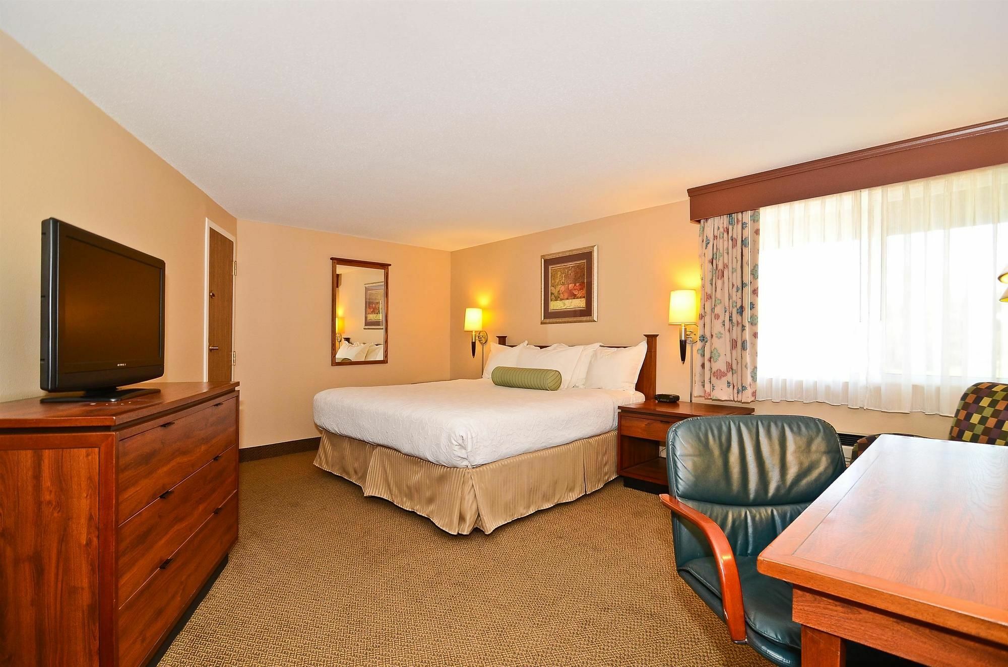 Surestay Plus Hotel By Best Western Black River Falls Extérieur photo