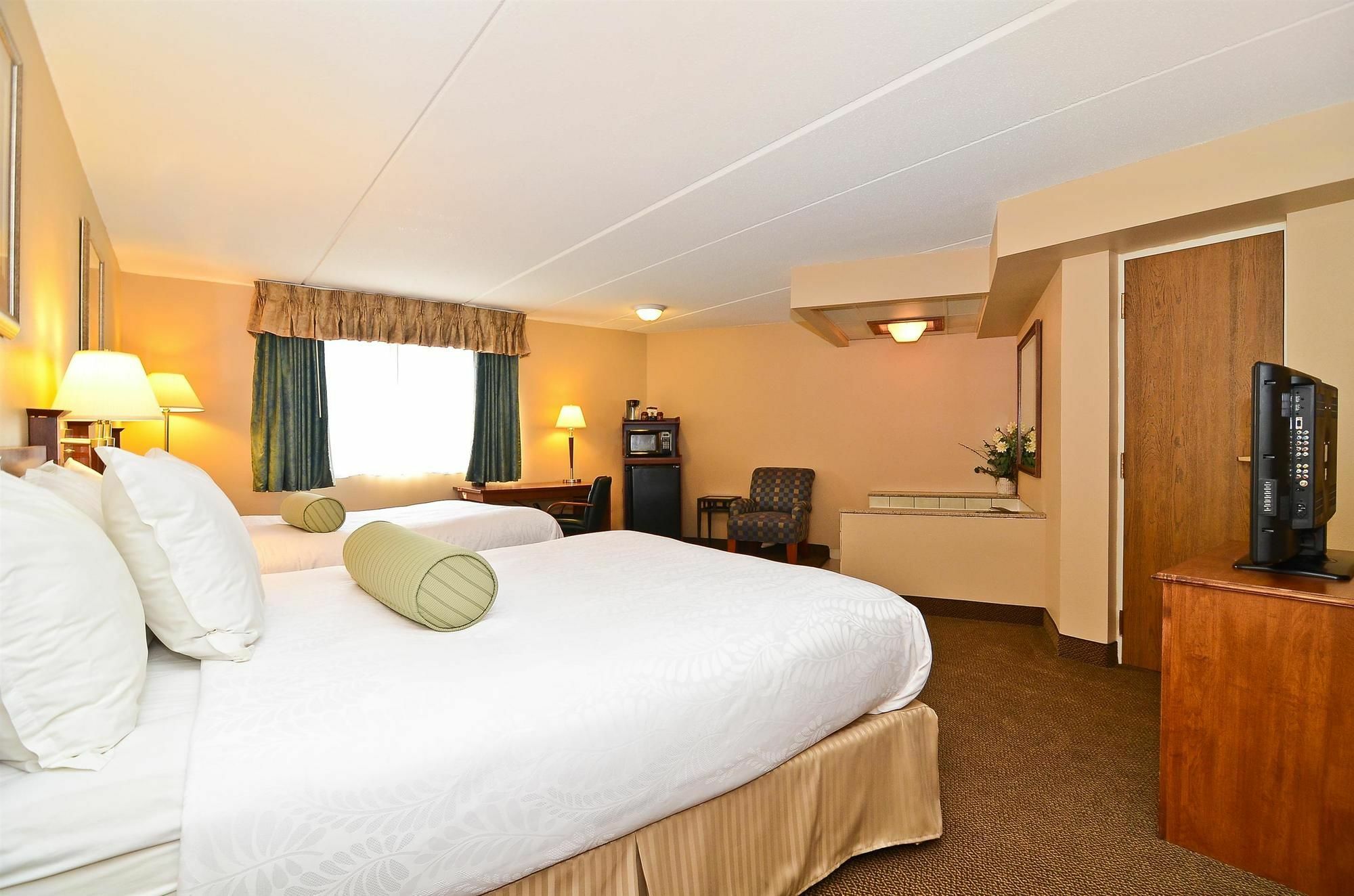 Surestay Plus Hotel By Best Western Black River Falls Extérieur photo