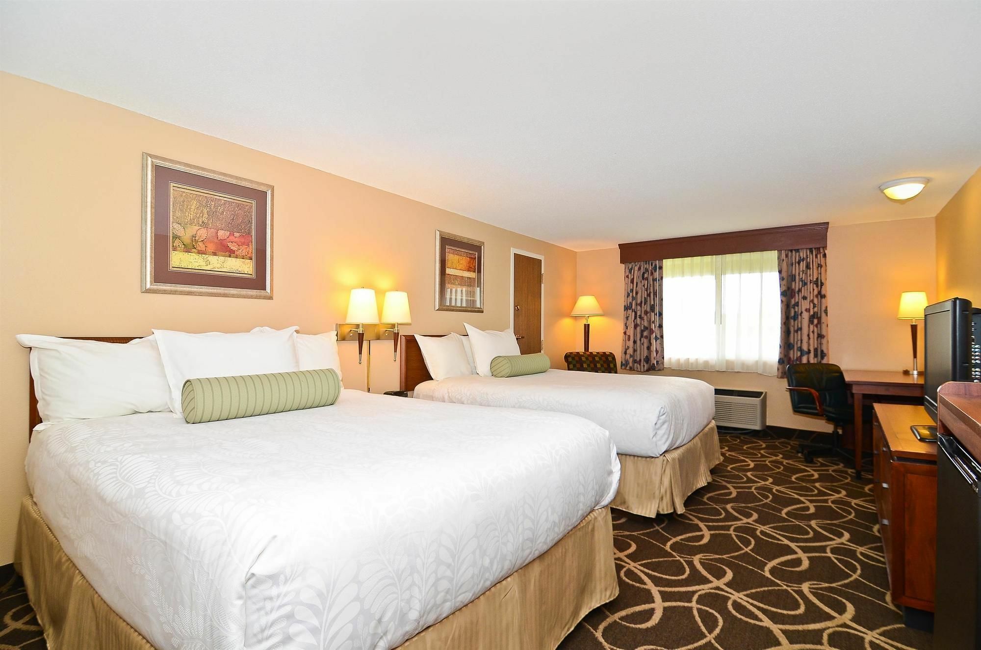 Surestay Plus Hotel By Best Western Black River Falls Extérieur photo