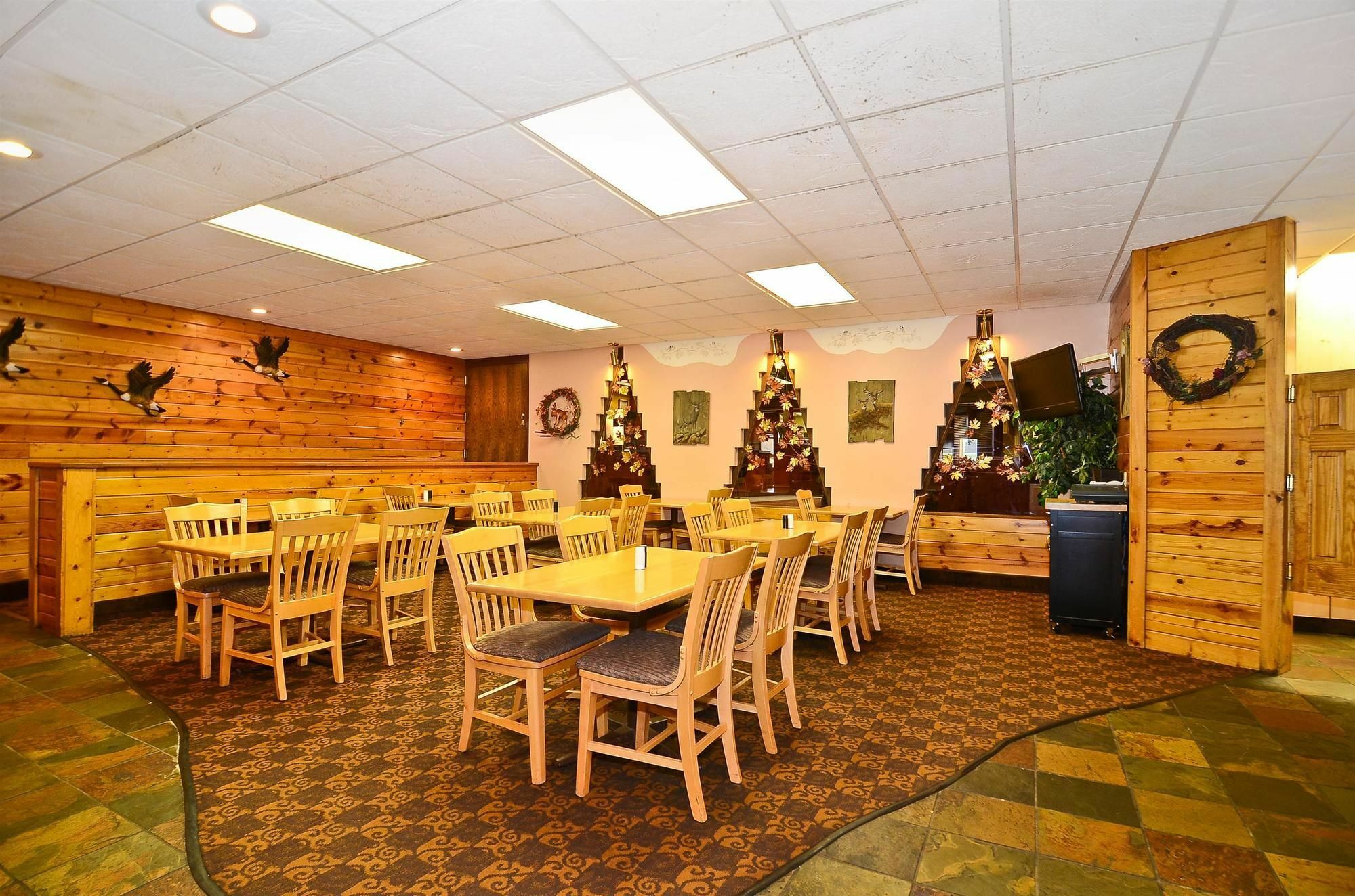 Surestay Plus Hotel By Best Western Black River Falls Extérieur photo