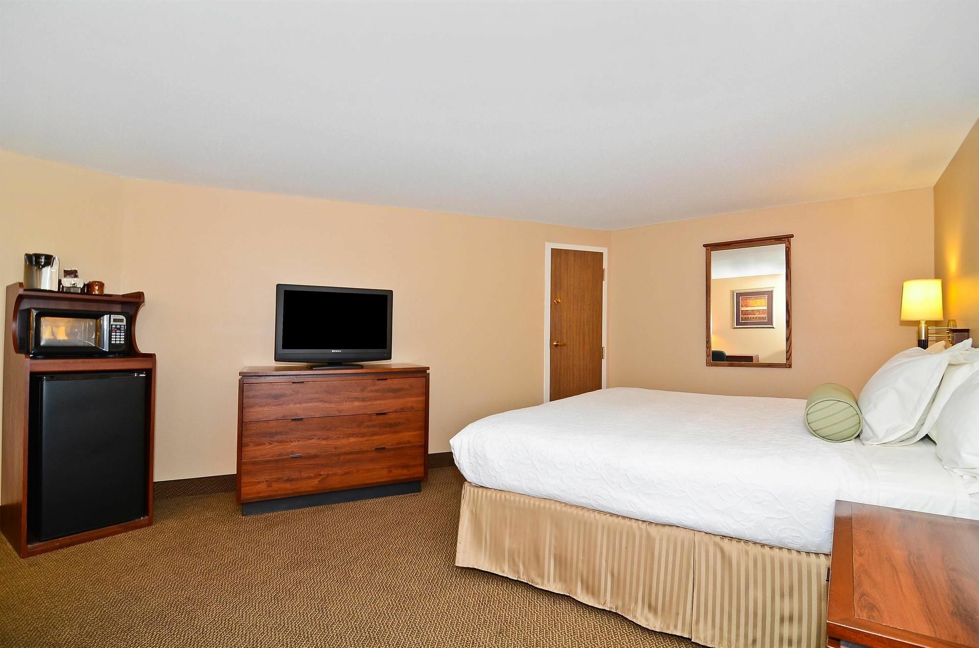 Surestay Plus Hotel By Best Western Black River Falls Extérieur photo